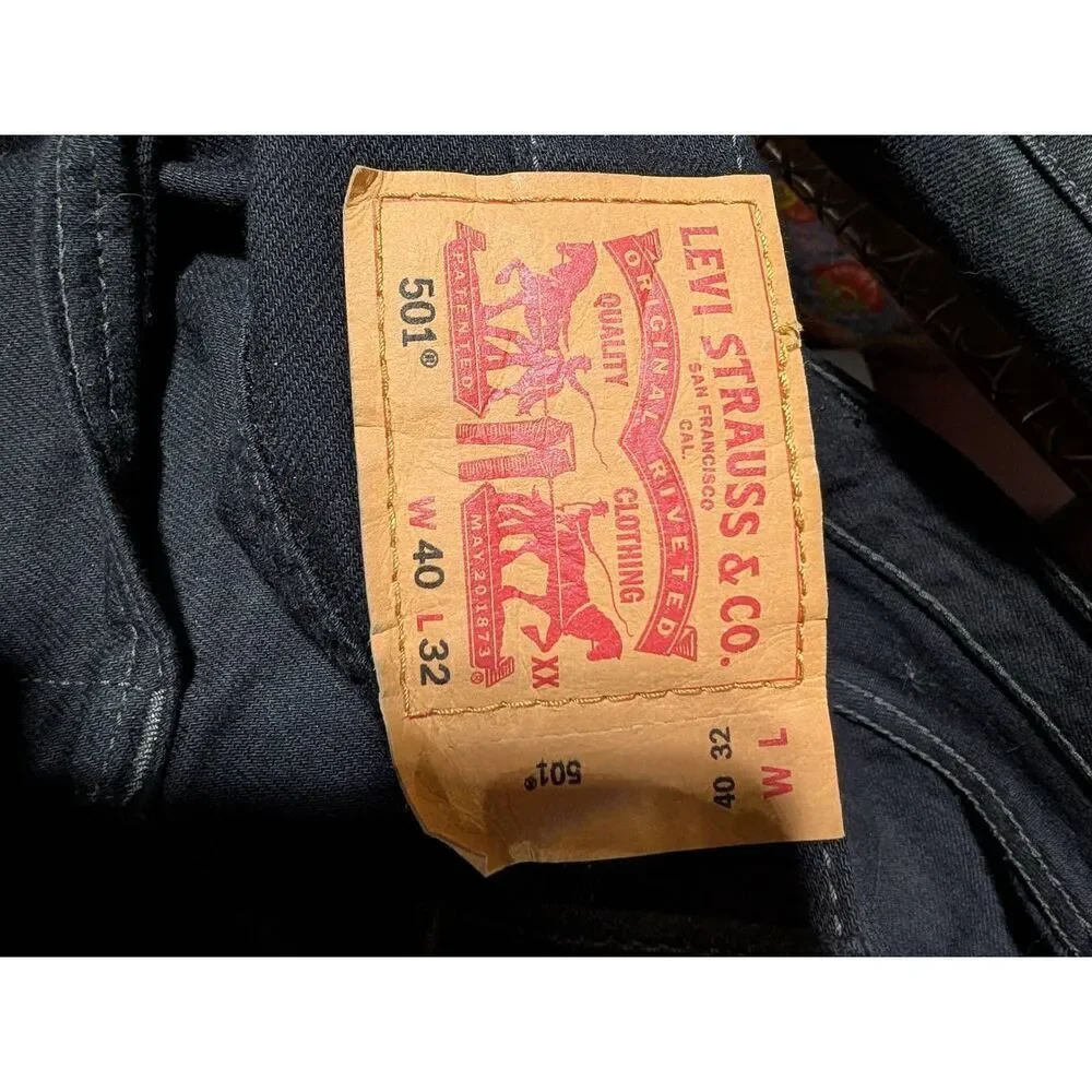 Levi's Vintage Men's Black Solid Button Fly 501 Denim Jeans Size 40 x 32